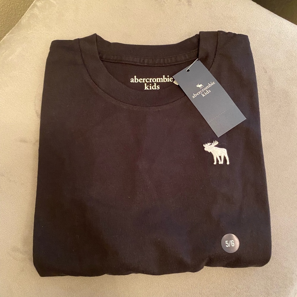New kids Abercrombie shirt